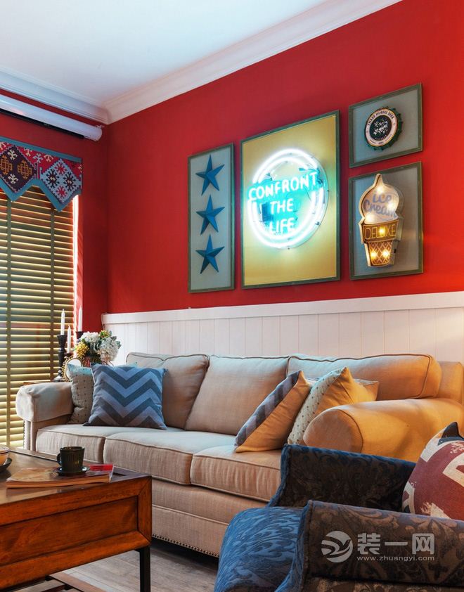 南阳美式风格客厅沙发背景墙装修效果图